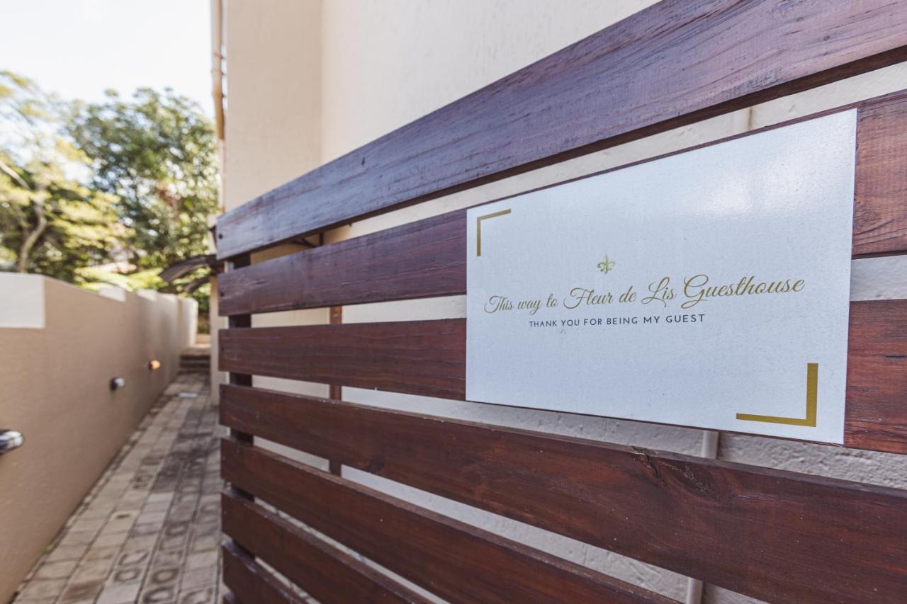 Fleur De Lis Guesthouse Krugersdorp Bagian luar foto