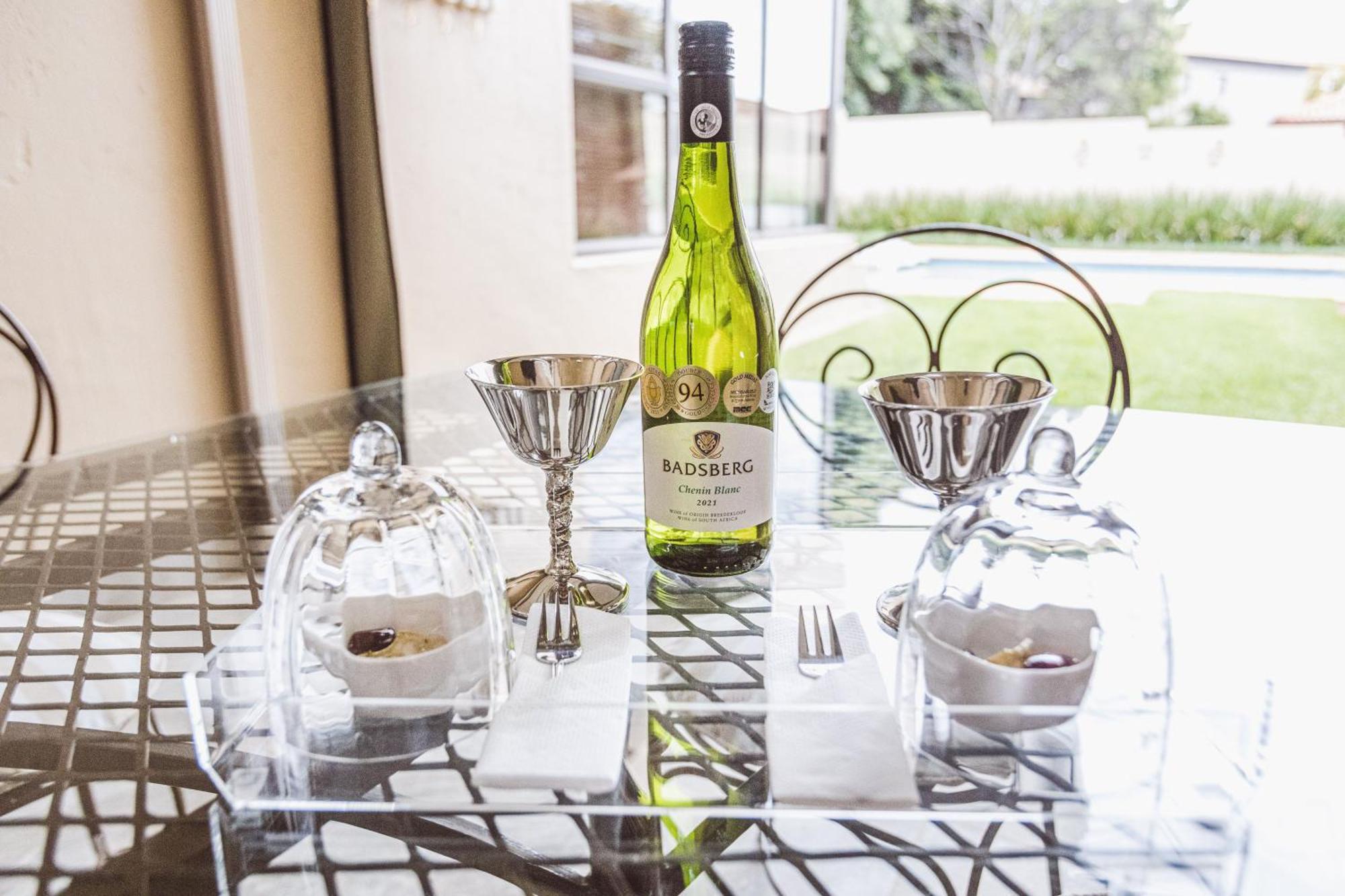 Fleur De Lis Guesthouse Krugersdorp Bagian luar foto